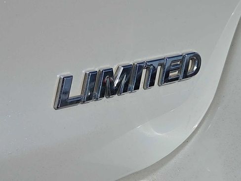 Used 2012 Toyota Venza Limited FWD image 11