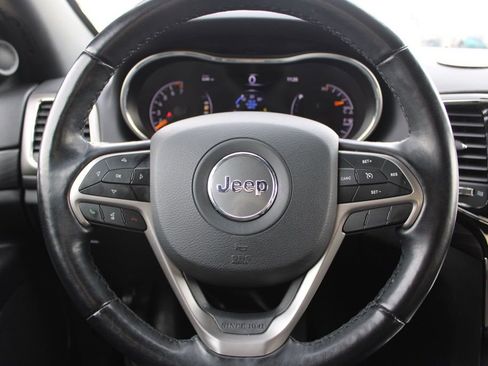 Used 2021 Jeep Grand Cherokee Laredo X image 28