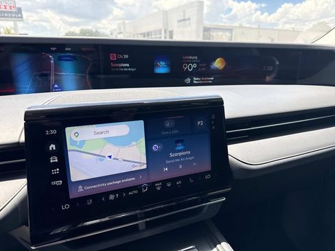 New 2026 Lincoln Nautilus Reserve AWD/4WD image 22