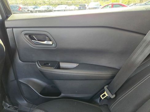 Used 2025 Nissan Rogue SV image 13