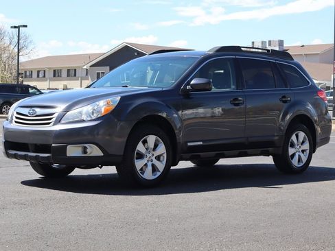 Used 2012 Subaru Outback 2.5i Limited w/ Moonroof Pkg image 11