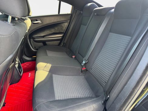 Used 2019 Dodge Charger R/T RWD image 11