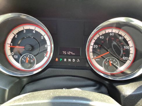 Used 2013 Dodge Grand Caravan SXT FWD image 39