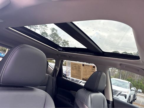 Used 2018 Nissan Murano Platinum w/ Cargo Package image 13