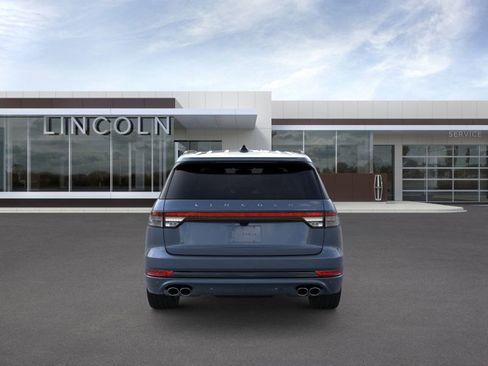 New 2025 Lincoln Aviator AWD w/ Jet Appearance Package image 5