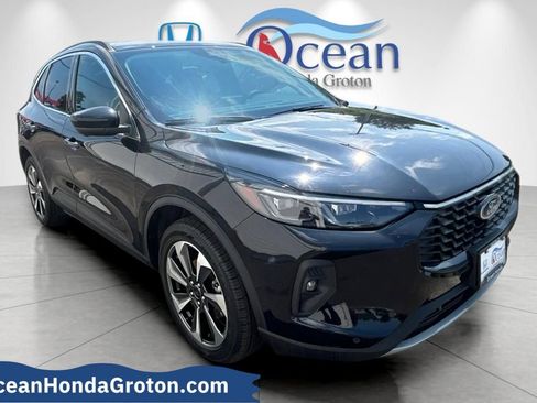 Used 2024 Ford Escape Platinum AWD/4WD image 1