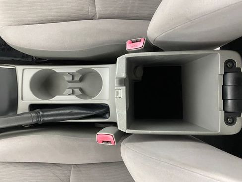 Used 2010 Toyota Corolla LE image 24