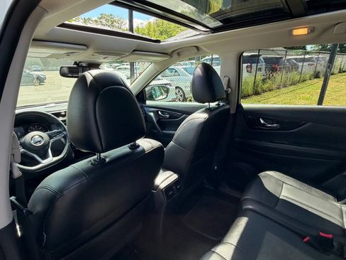 Used 2017 Nissan Rogue SL w/ SL Premium Package AWD/4WD image 17