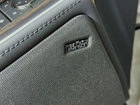 Certified 2025 Lexus GX 550 image 19