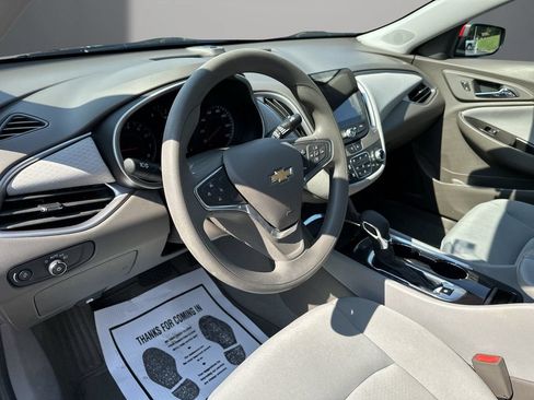 Used 2022 Chevrolet Malibu LT FWD image 13
