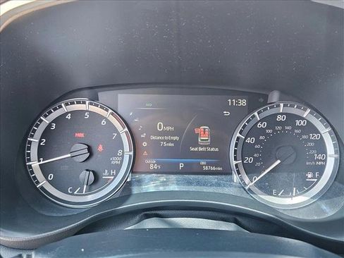 Used 2023 Toyota Highlander XLE FWD image 11