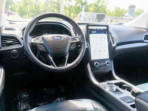 Used 2024 Ford Edge SEL w/ Sport Appearance Package AWD/4WD image 12