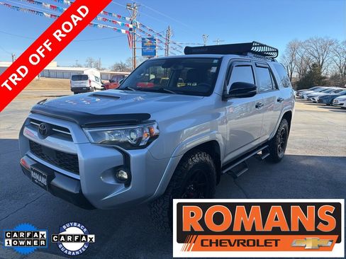 Used 2021 Toyota 4Runner Venture w/ Moonroof Package image 7