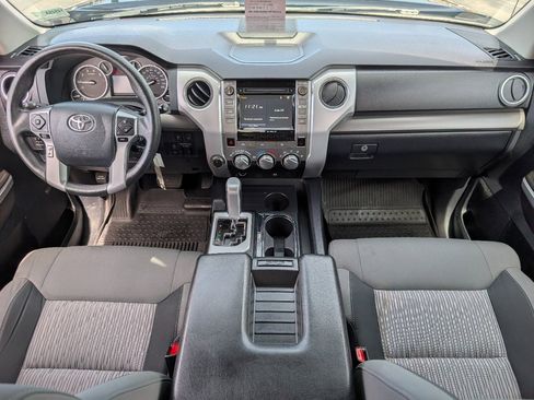 Used 2017 Toyota Tundra SR5 w/ SR5 Upgrade Package AWD/4WD image 4