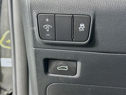 Used 2025 Kia K5 LXS image 17