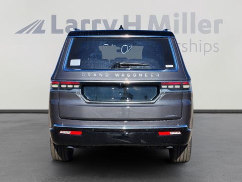 New 2024 Jeep Grand Wagoneer Series III w/ Rear Seat Video Group 1 image 3
