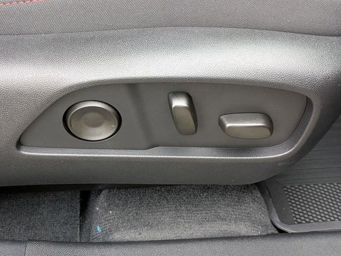 Used 2026 Chevrolet Equinox RS w/ Convenience Package III AWD/4WD image 33