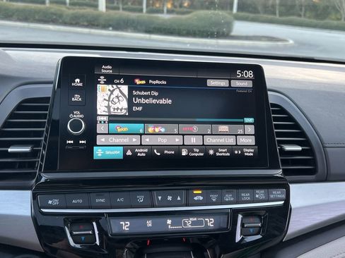 Used 2025 Honda Odyssey EX-L image 16