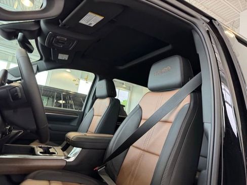 New 2026 Chevrolet Silverado 3500 High Country w/ Technology Package AWD/4WD image 9