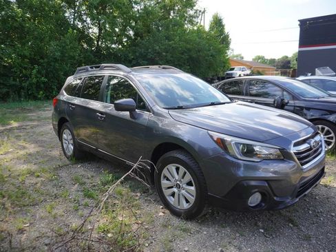 Used 2018 Subaru Outback 2.5i Premium AWD/4WD image 10