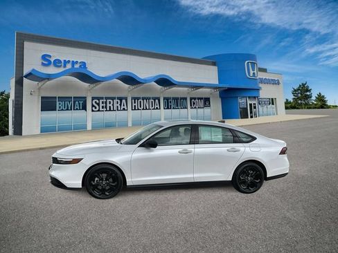 Certified 2025 Honda Accord SE image 1