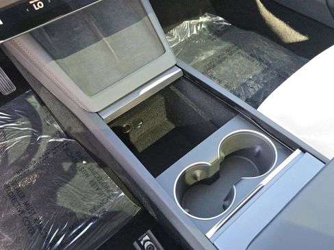 Used 2025 Tesla Model 3 Long Range RWD image 31