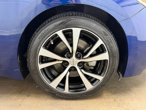 Used 2017 Nissan Maxima 3.5 SV FWD image 20