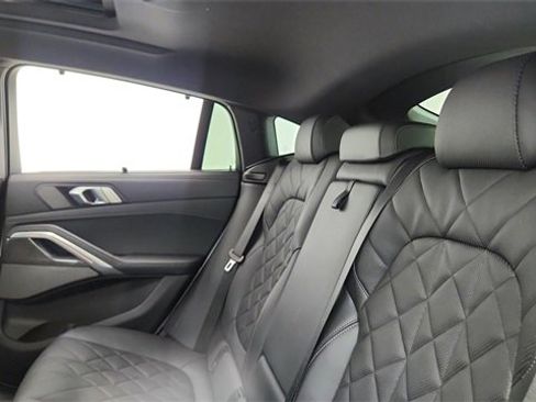 Used 2025 BMW X6 M60i image 30