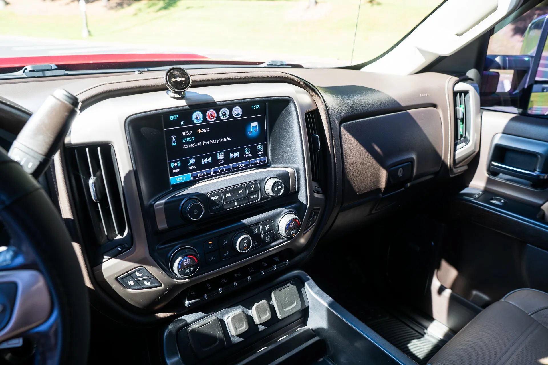 Used 2018 GMC Sierra 2500 Denali w/ Duramax Plus Package AWD/4WD image 26