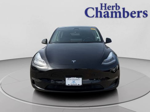 Used 2022 Tesla Model Y Long Range image 2