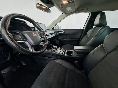 Used 2022 Mitsubishi Outlander SE image 21