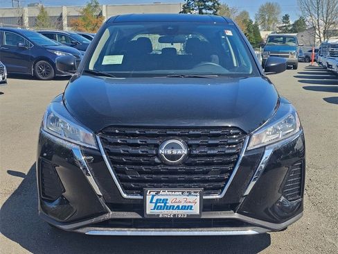 New 2025 Nissan Kicks Play S image 2