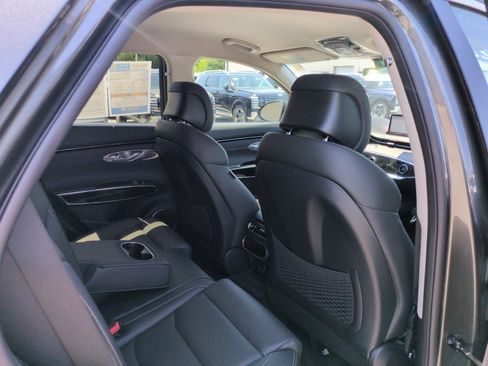 Used 2025 Genesis GV70 2.5T AWD/4WD image 23