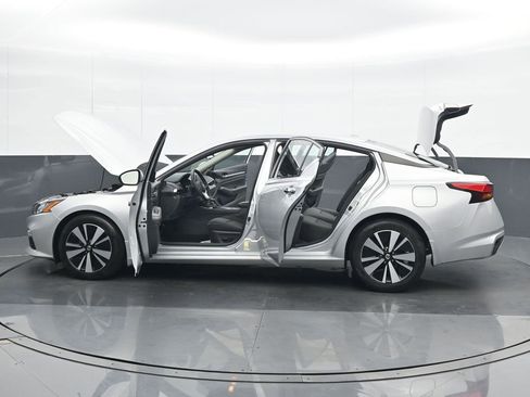 Used 2022 Nissan Altima 2.5 SV image 27