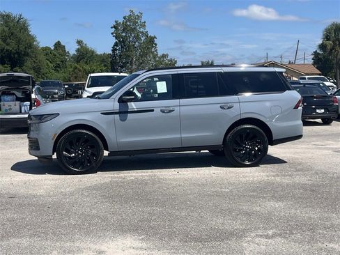 New 2025 Lincoln Navigator Reserve w/ Jet Appearance Package image 2