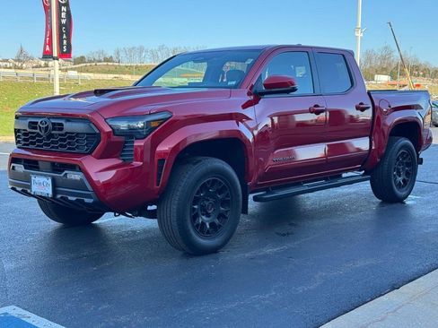 Certified 2024 Toyota Tacoma TRD Sport w/ TRD Sport Premium Package image 8