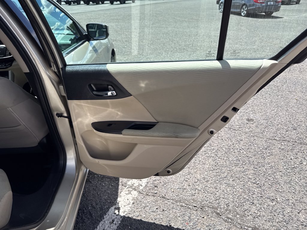 Used 2016 Honda Accord LX image 30