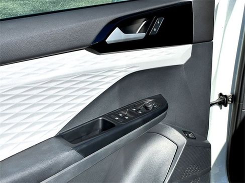 Certified 2023 Volkswagen Taos S image 12