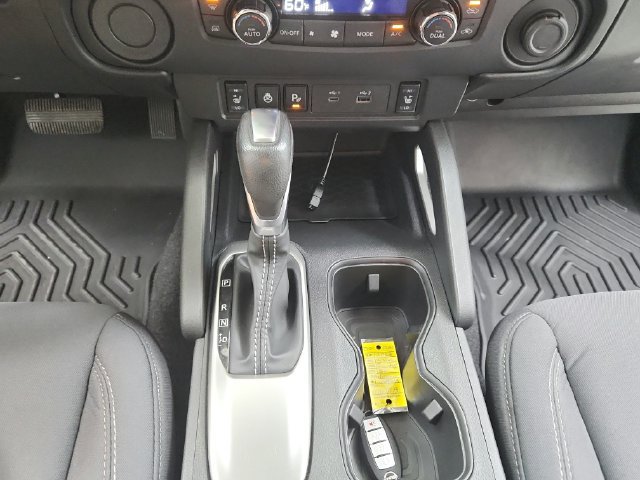 Used 2023 Nissan Frontier SV w/ SV Convenience Package RWD image 26