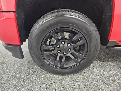 Used 2017 Chevrolet Silverado 1500 LT w/ All Star Edition AWD/4WD image 10