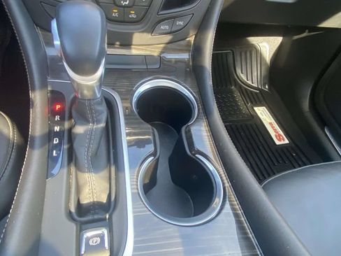 Used 2019 Buick Envision Essence FWD image 28