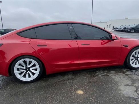 Used 2022 Tesla Model 3 Long Range image 9