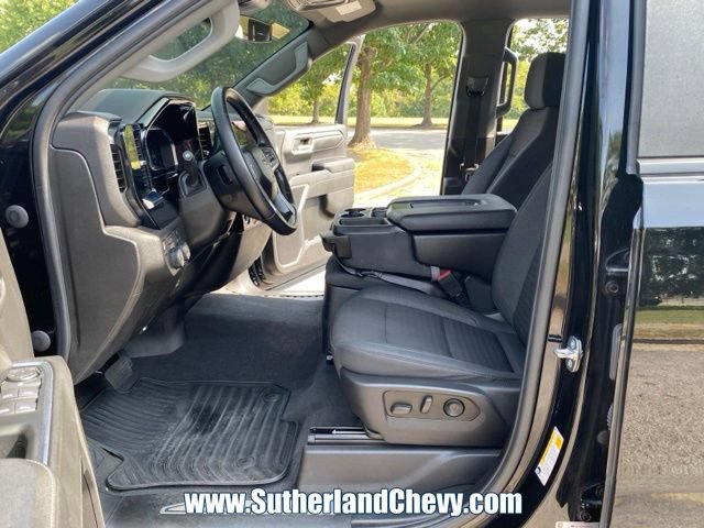 Used 2023 Chevrolet Silverado 1500 RST AWD/4WD image 18