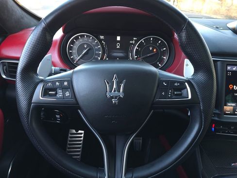 Used 2022 Maserati Levante GT image 30