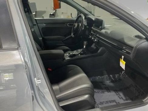 Used 2025 Honda Civic Sport image 3