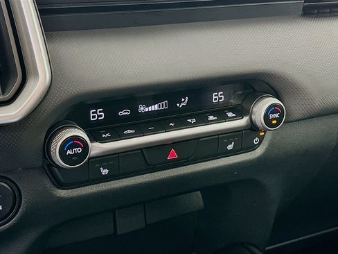 Used 2025 MAZDA CX-50 AWD 2.5 S w/ Premium Package image 24