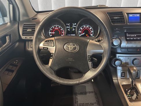 Used 2012 Toyota Highlander SE w/ Protection Pkg AWD/4WD image 12