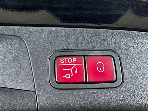 Certified 2023 Mercedes-Benz GLA 250 4MATIC image 33