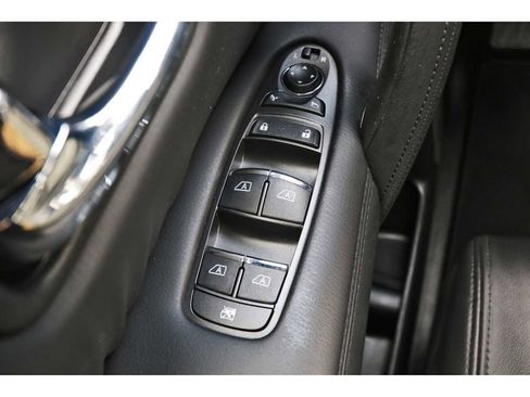 Used 2024 Nissan Armada SL w/ Midnight Edition Package image 21