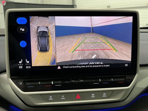 Used 2023 Volkswagen ID.4 Pro S Plus image 11